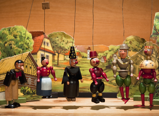 http://www.purvite7.bg/files/theater-marionettes_550x400.jpg